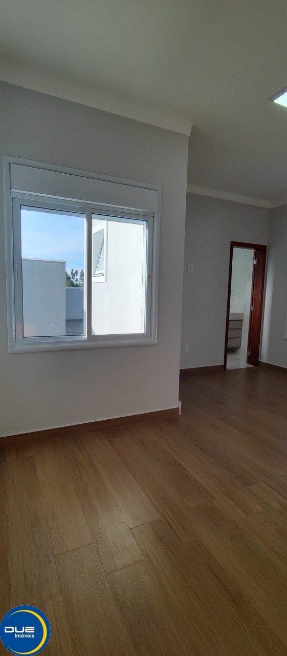 Casa à venda com 4 quartos, 300m² - Foto 29