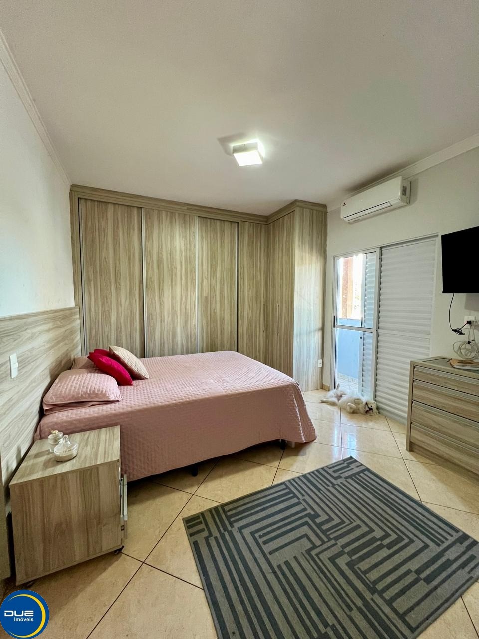 Casa à venda com 3 quartos, 206m² - Foto 14