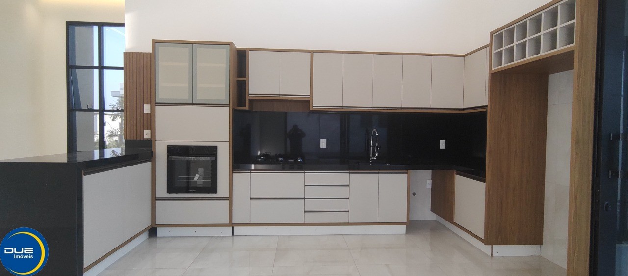 Casa à venda com 3 quartos, 350m² - Foto 14