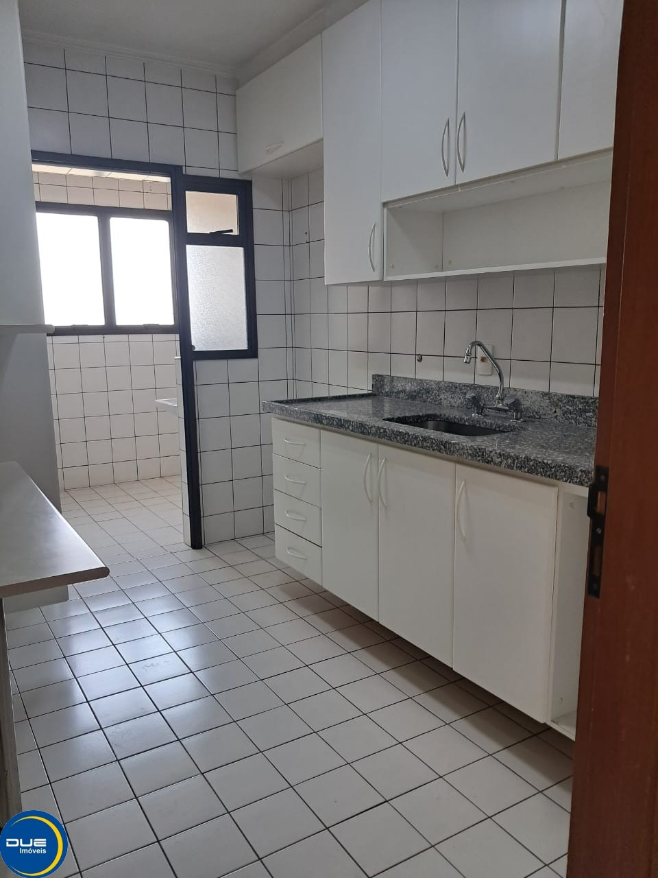 Apartamento para alugar com 3 quartos, 84m² - Foto 1