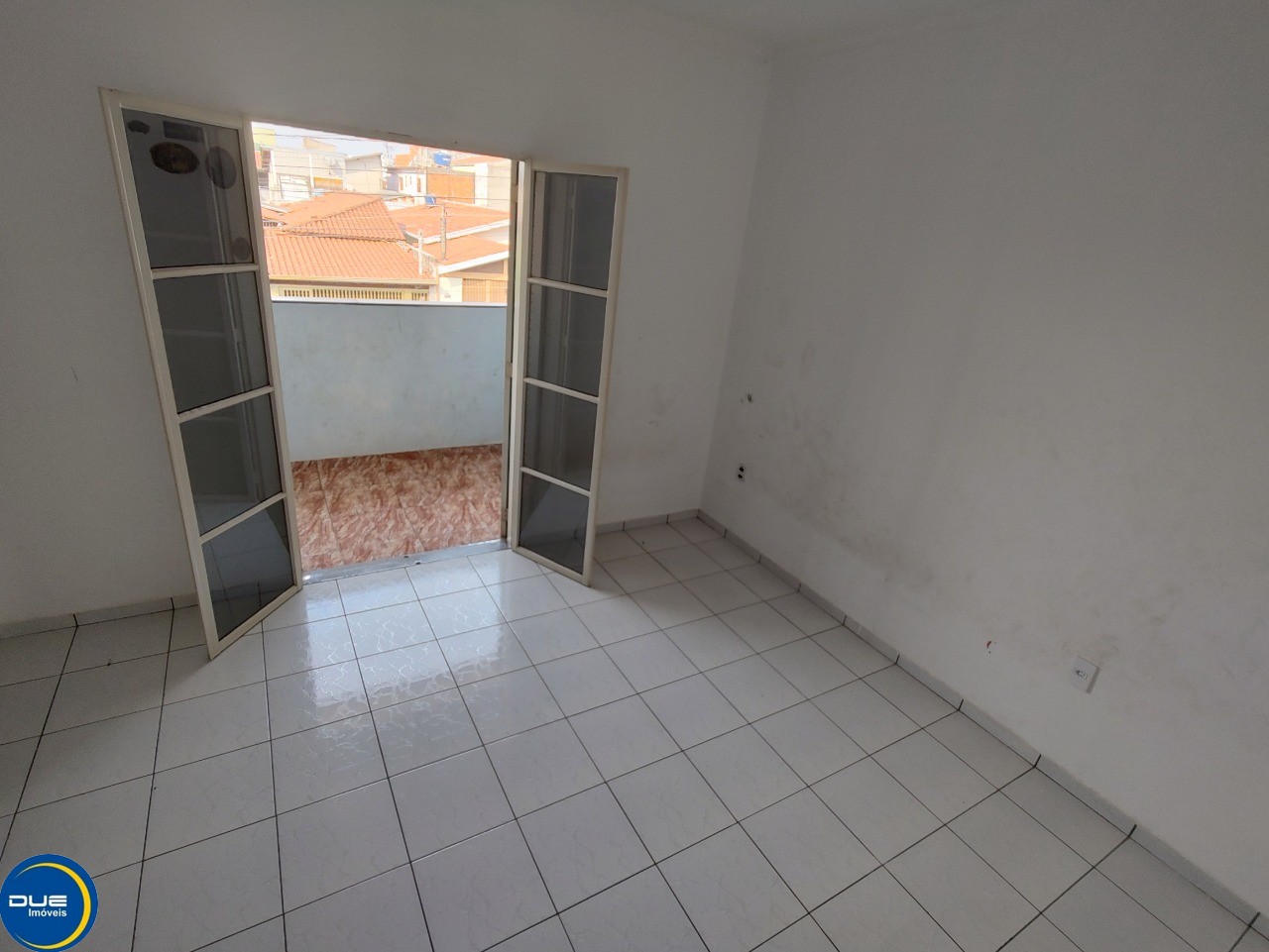 Casa à venda com 2 quartos, 239m² - Foto 11