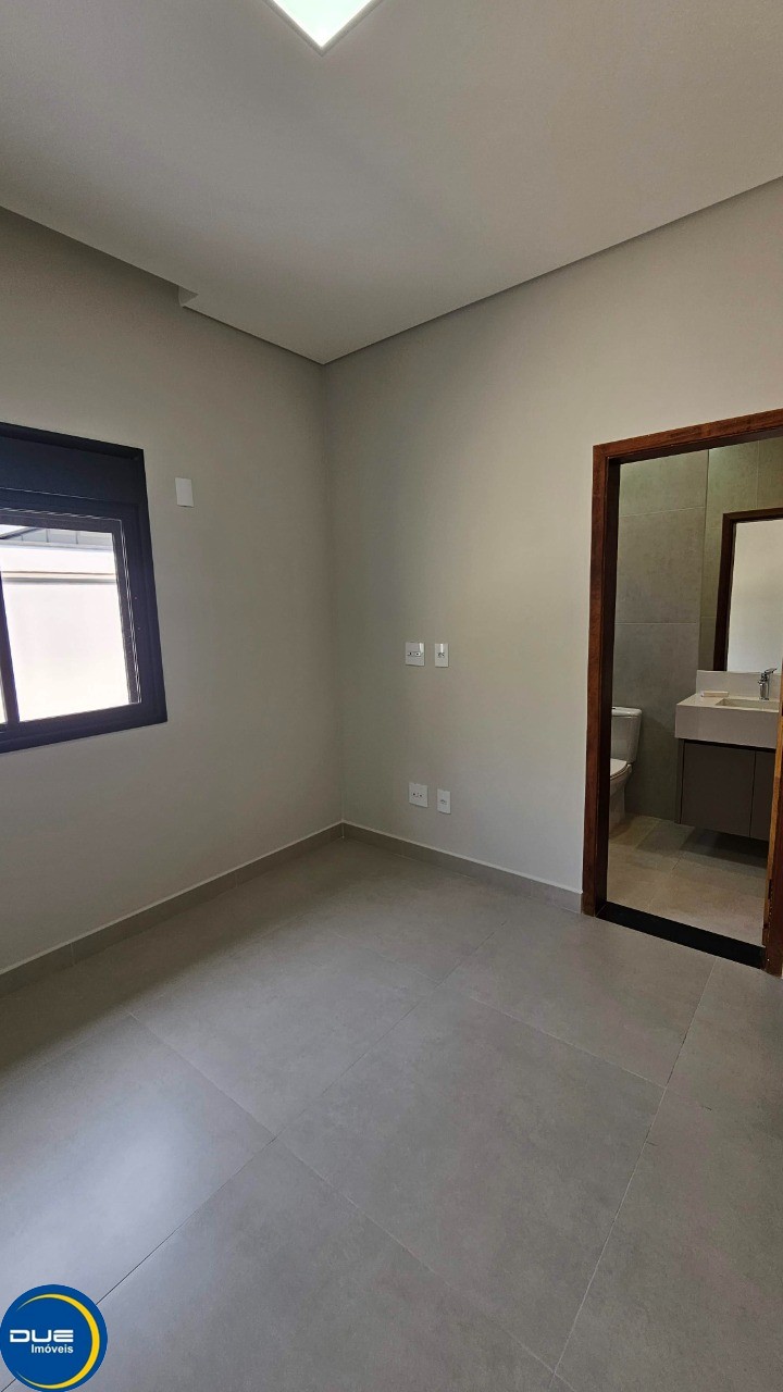 Casa à venda com 3 quartos, 300m² - Foto 25