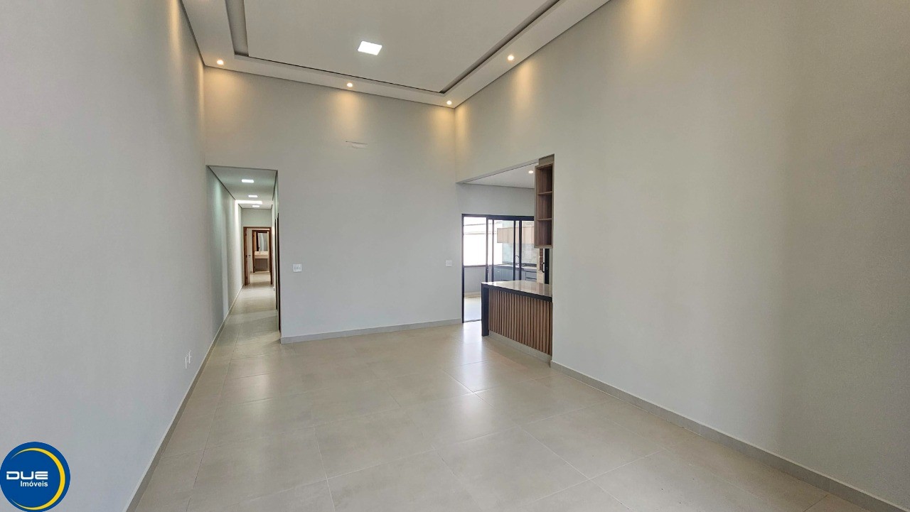 Casa à venda com 3 quartos, 300m² - Foto 4