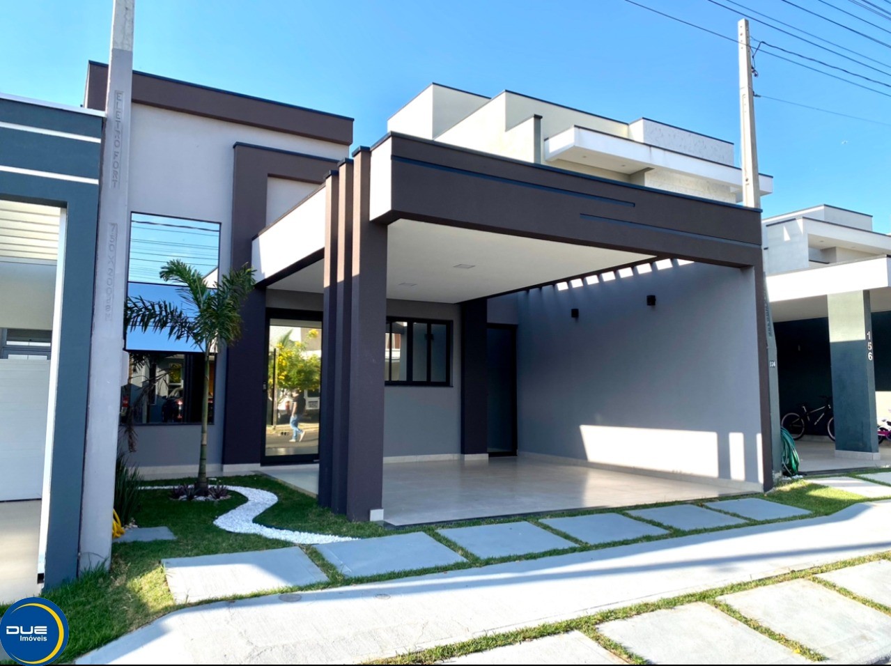 Casa à venda com 3 quartos, 150m² - Foto 1