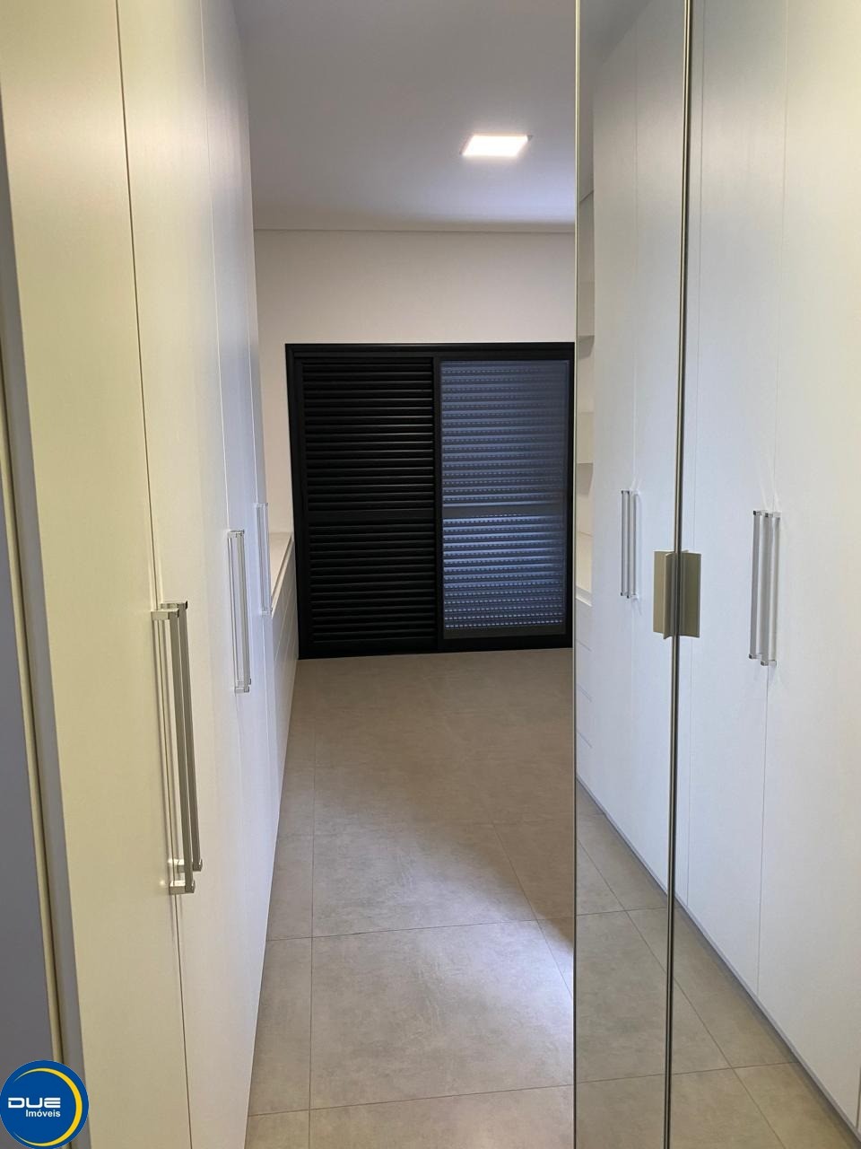 Casa à venda com 3 quartos, 240m² - Foto 10