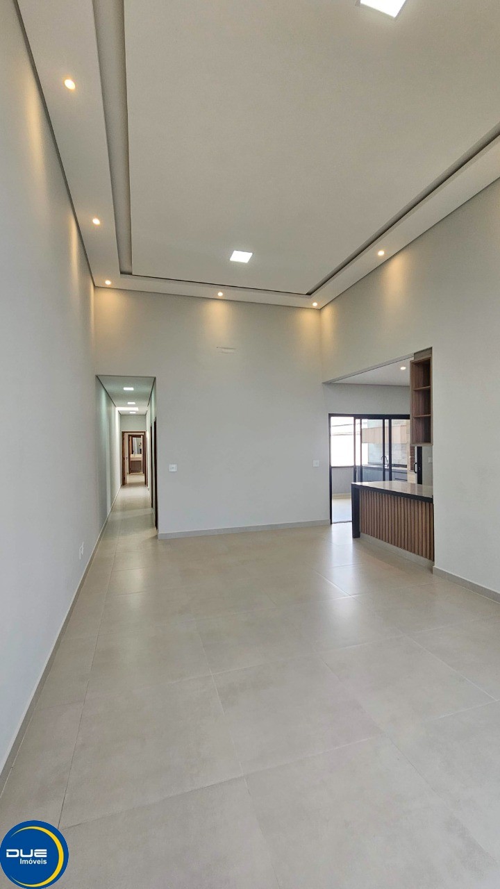 Casa à venda com 3 quartos, 300m² - Foto 5