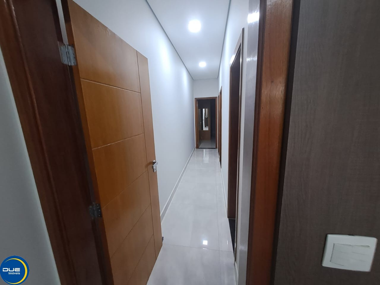 Casa à venda e aluguel com 3 quartos, 150m² - Foto 11