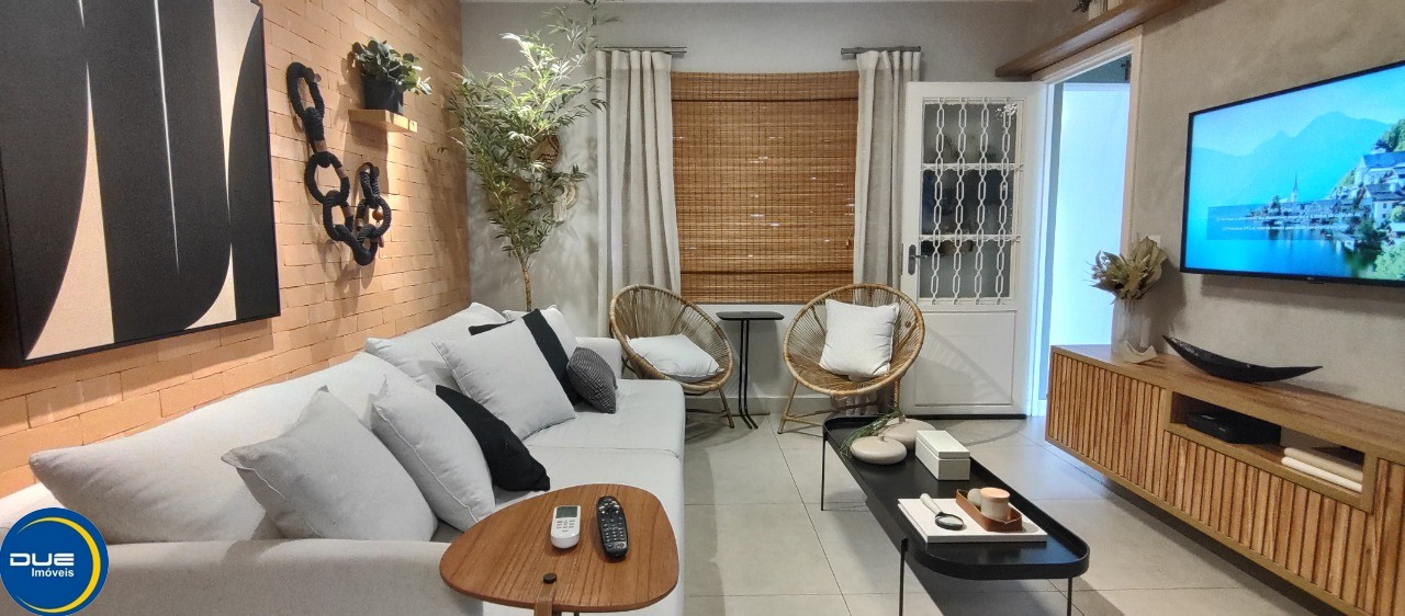 Casa à venda com 2 quartos, 125m² - Foto 4