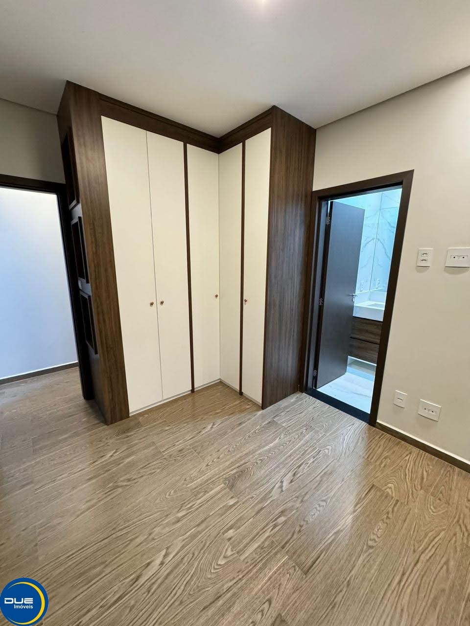 Casa à venda com 3 quartos, 190m² - Foto 18