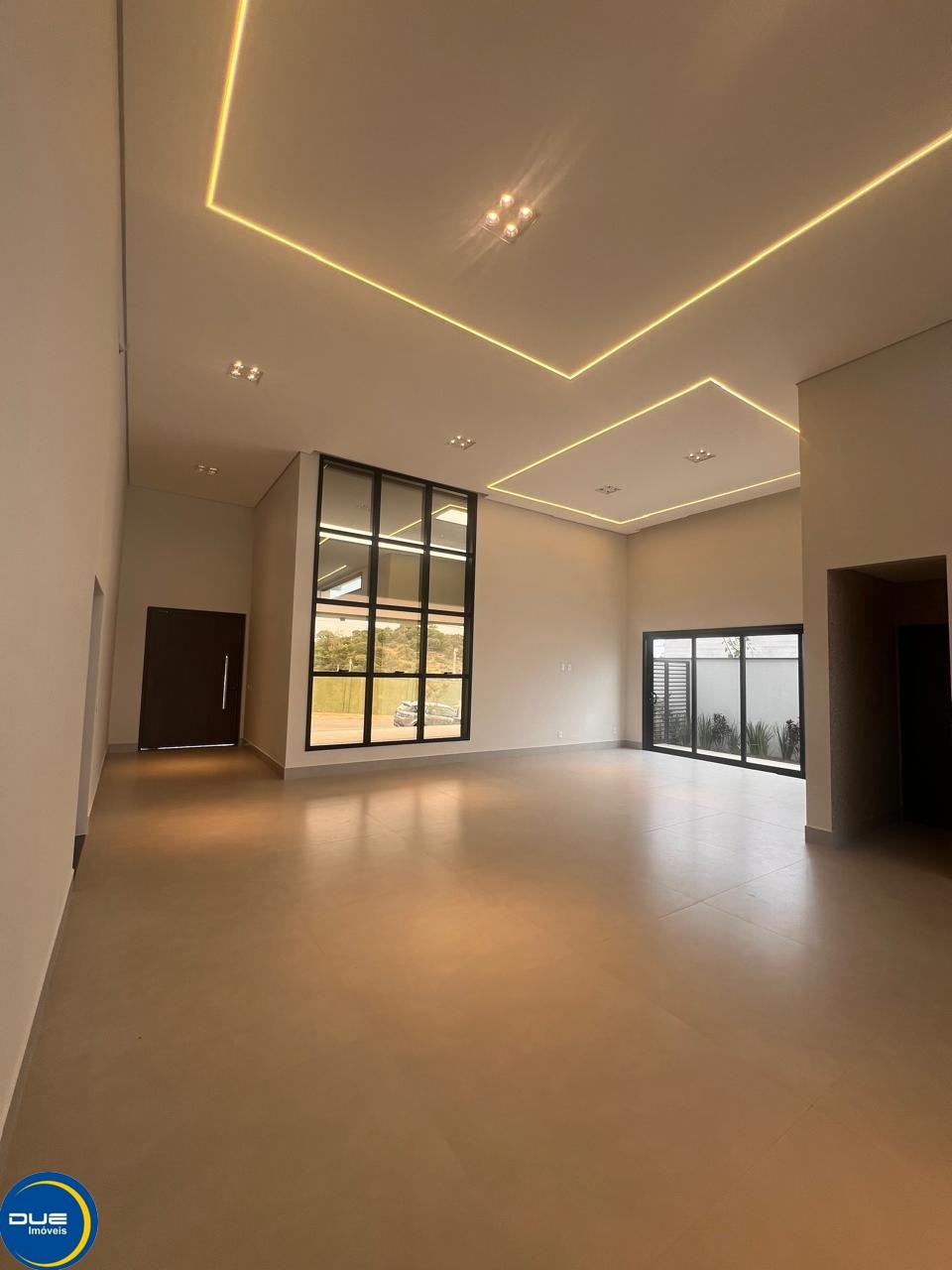 Casa à venda com 4 quartos, 1000m² - Foto 7