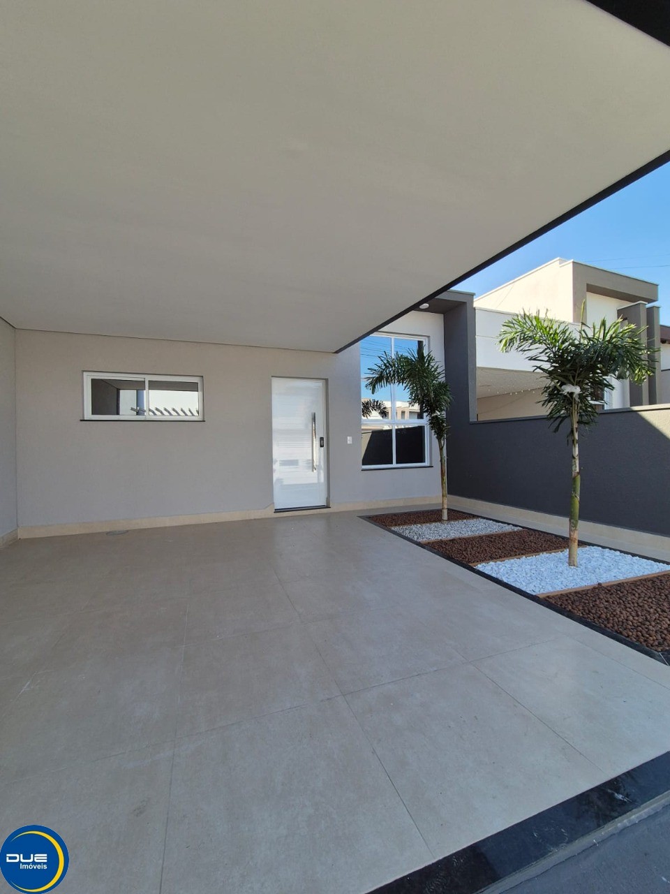 Casa à venda com 3 quartos, 175m² - Foto 1