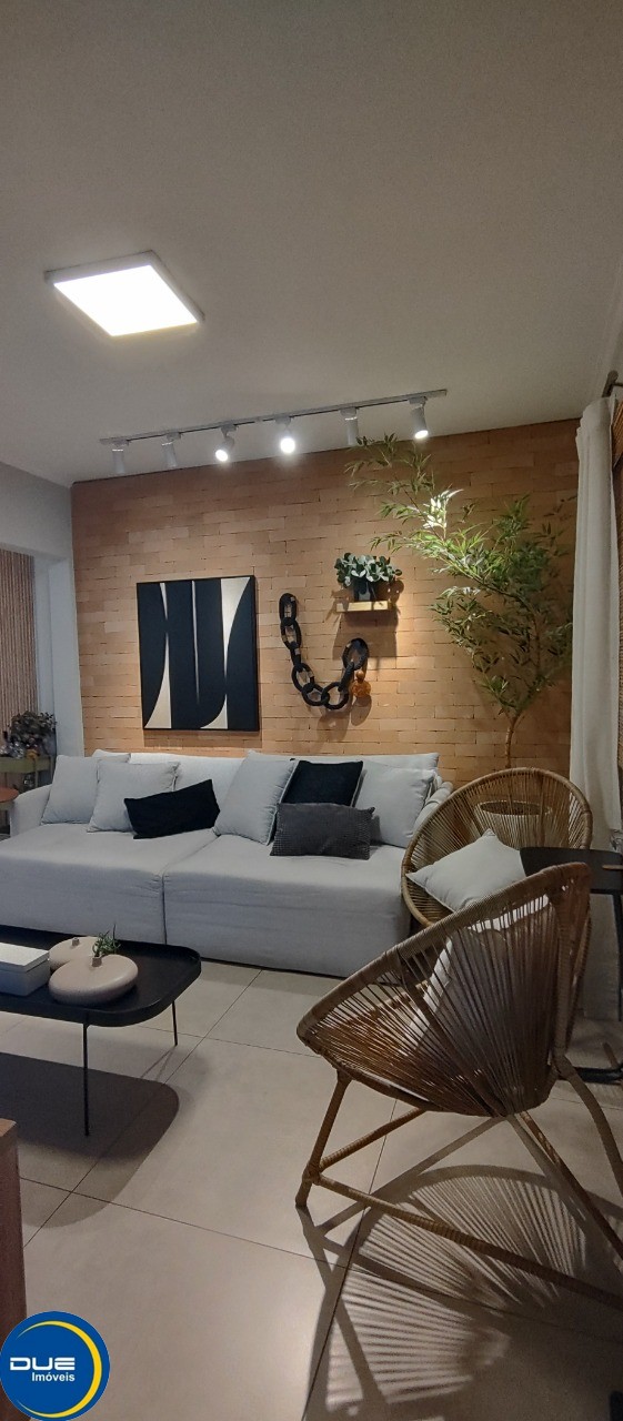 Casa à venda com 2 quartos, 125m² - Foto 2