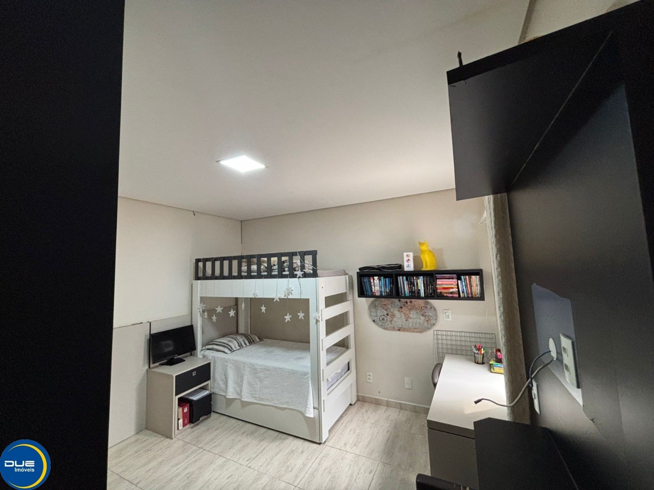 Casa à venda com 4 quartos, 360m² - Foto 17