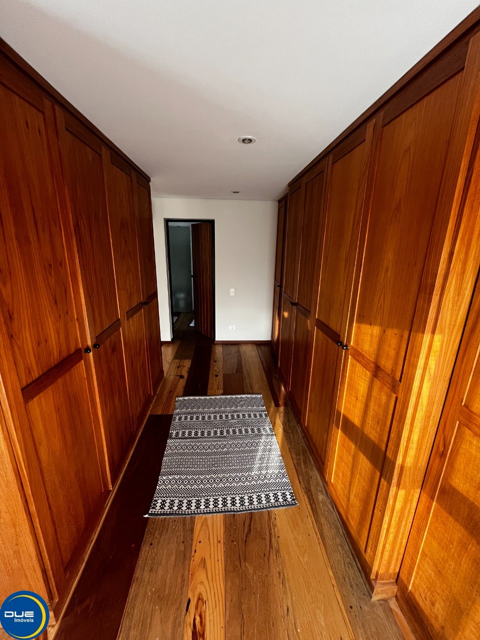 Casa à venda com 3 quartos, 300m² - Foto 35