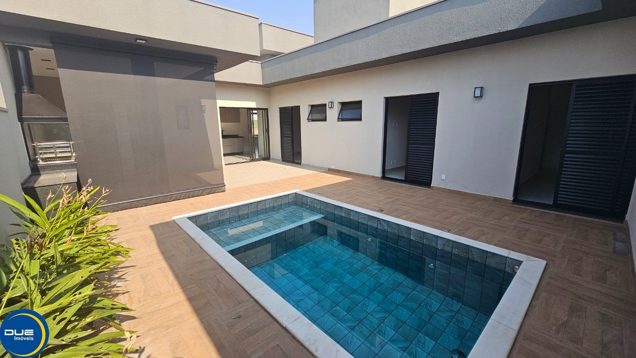 Casa à venda com 3 quartos, 300m² - Foto 1