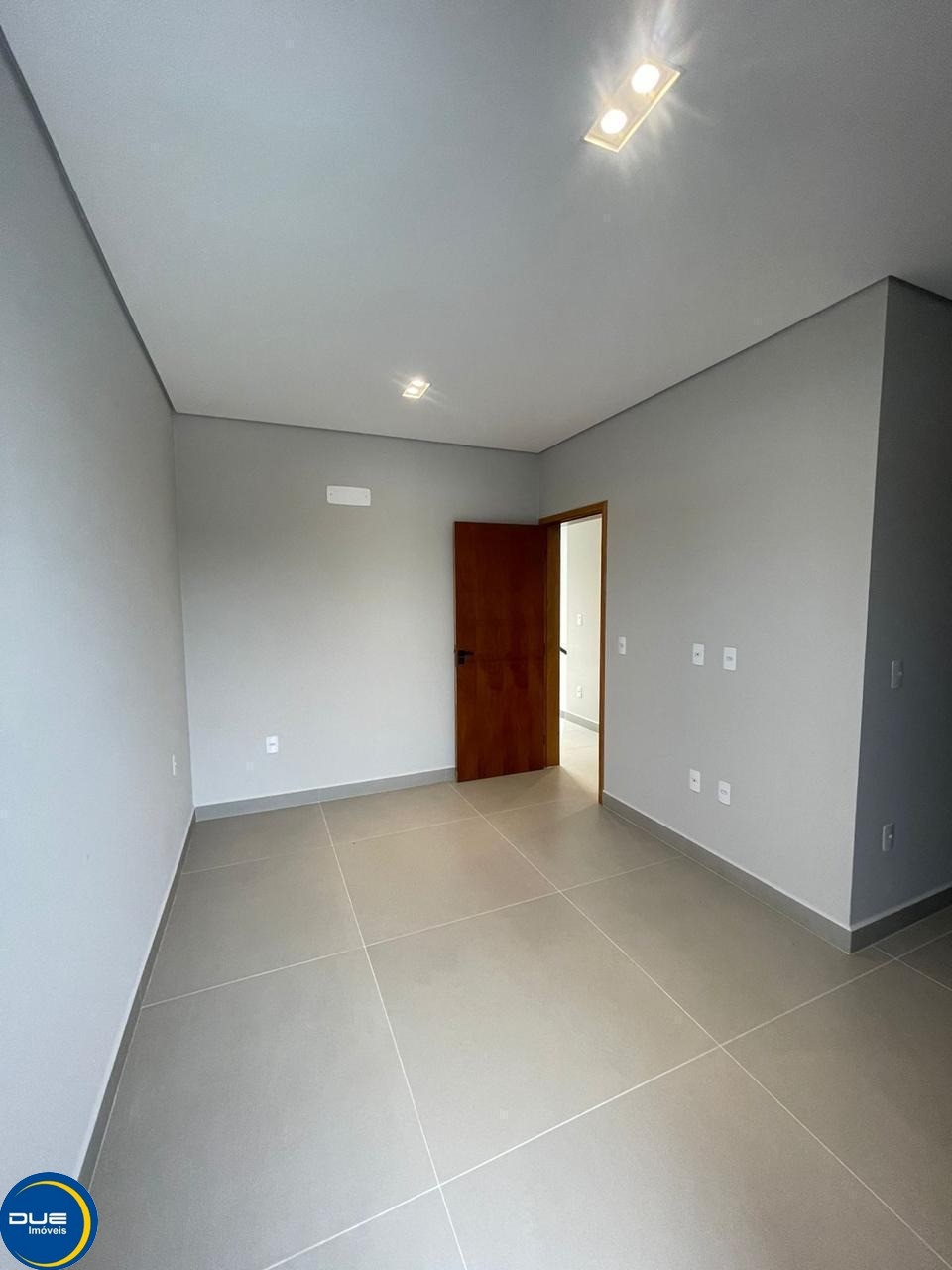 Casa à venda com 3 quartos, 306m² - Foto 27