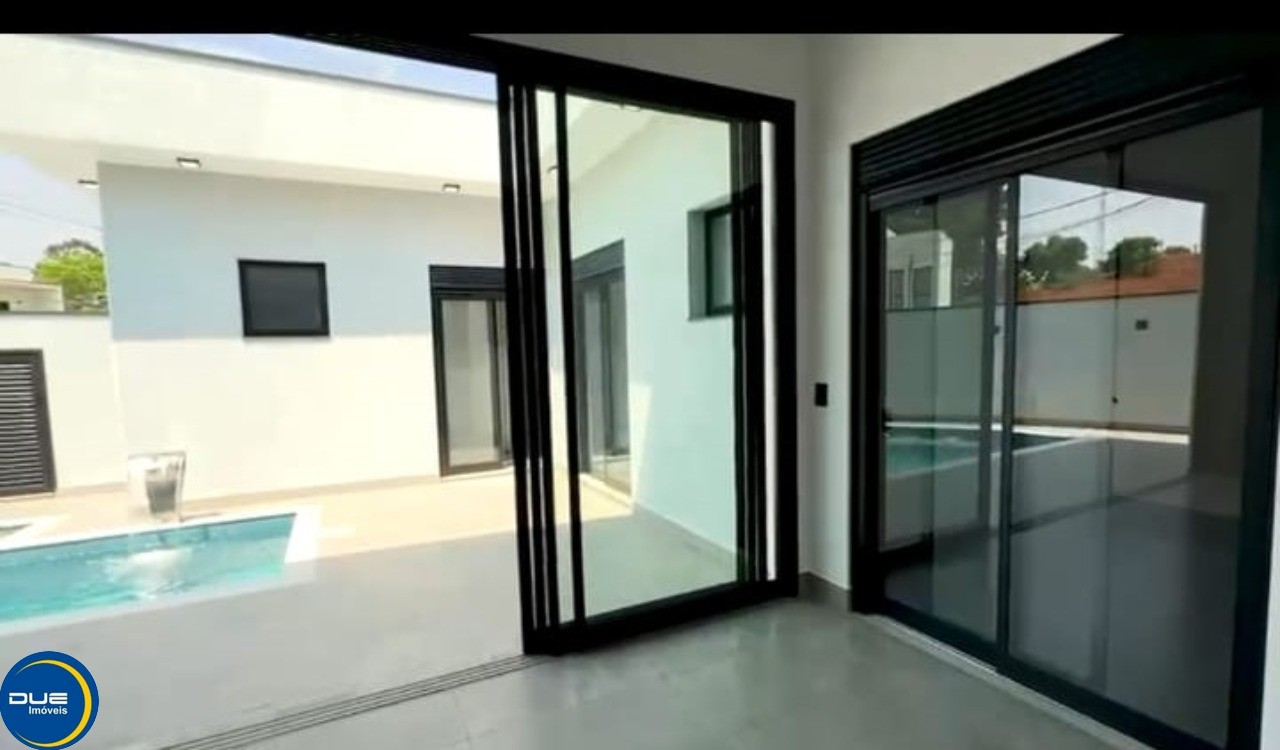 Casa à venda com 3 quartos, 331m² - Foto 10