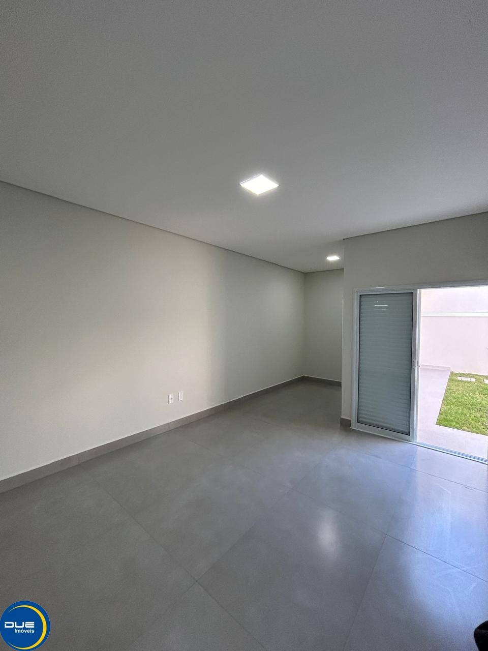 Casa à venda com 3 quartos, 300m² - Foto 12