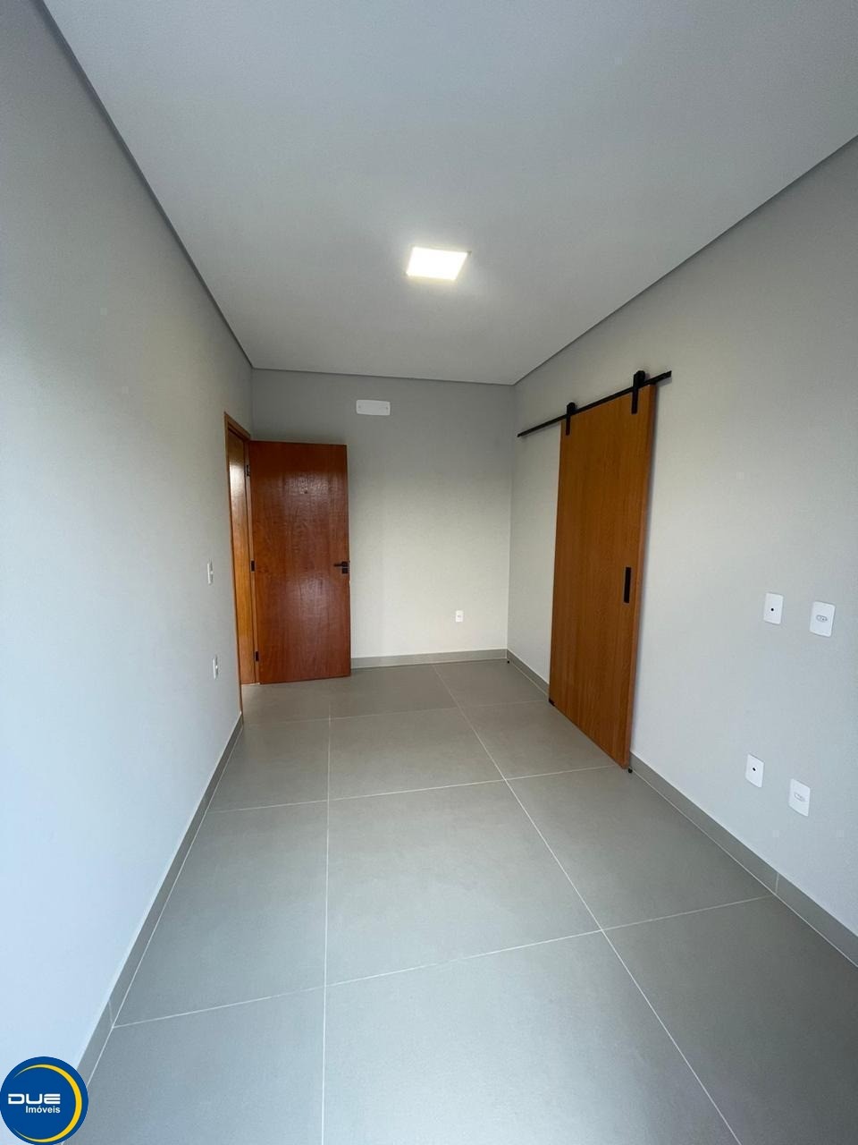 Casa à venda com 3 quartos, 306m² - Foto 17