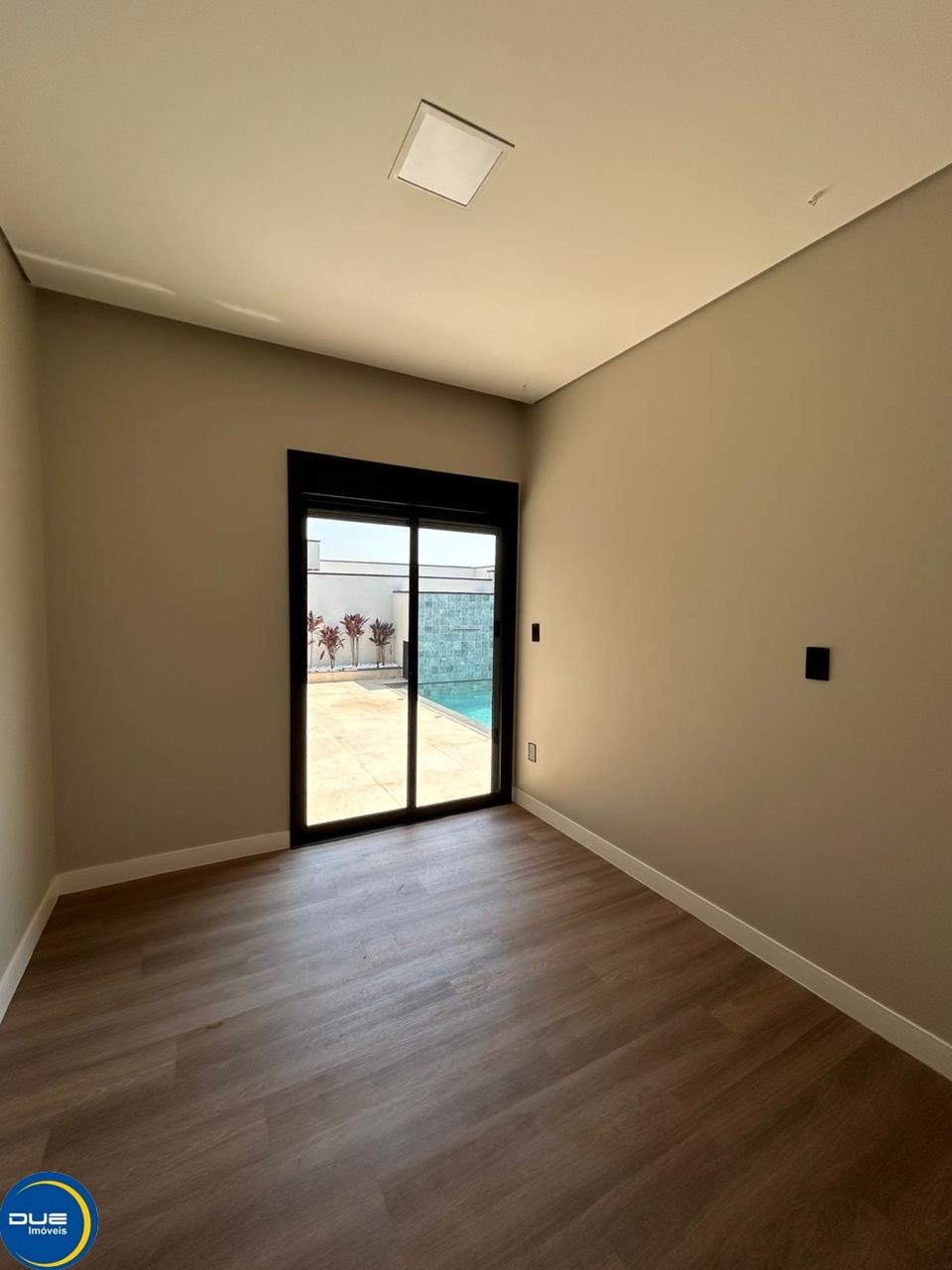 Casa à venda com 3 quartos, 300m² - Foto 14