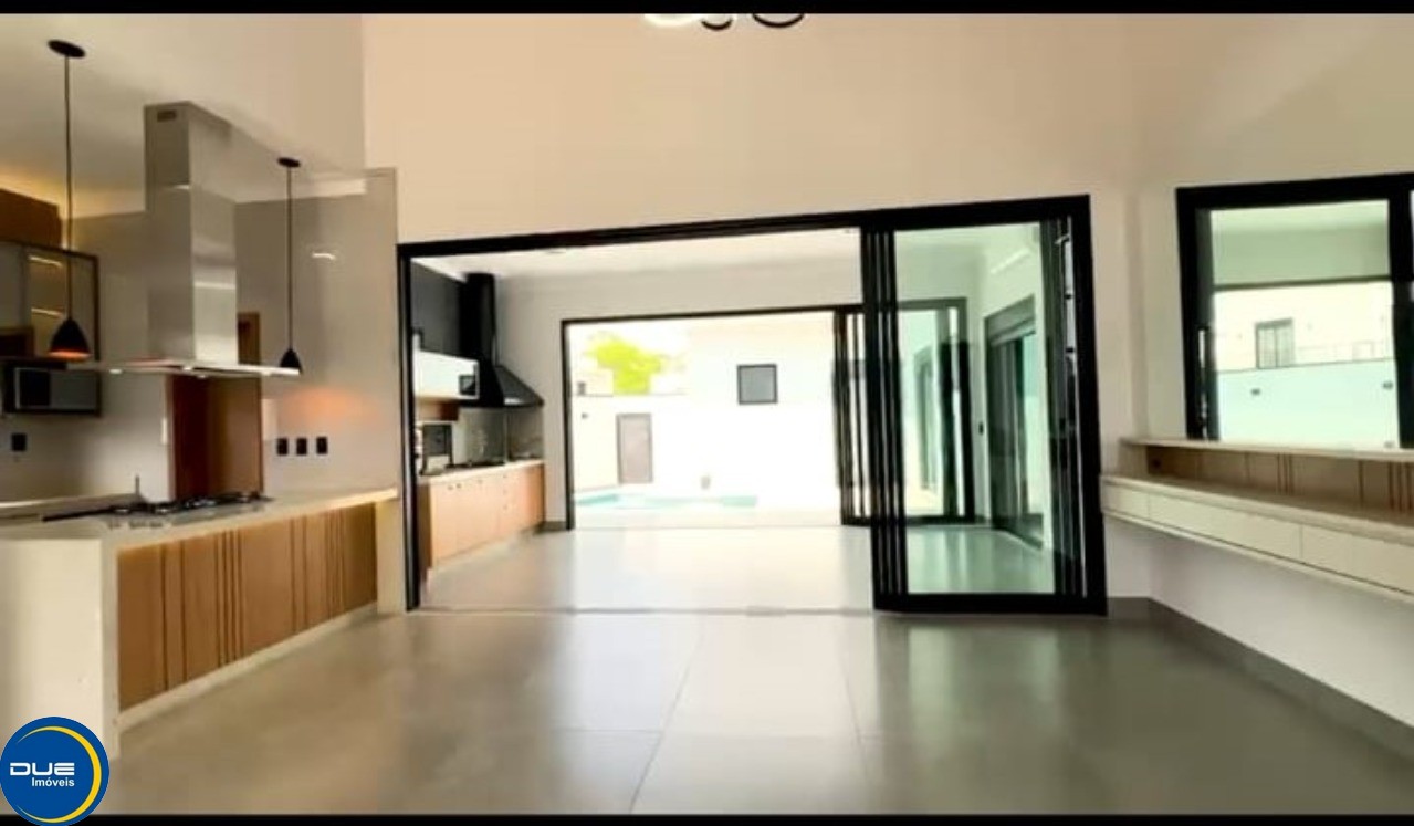 Casa à venda com 3 quartos, 331m² - Foto 8