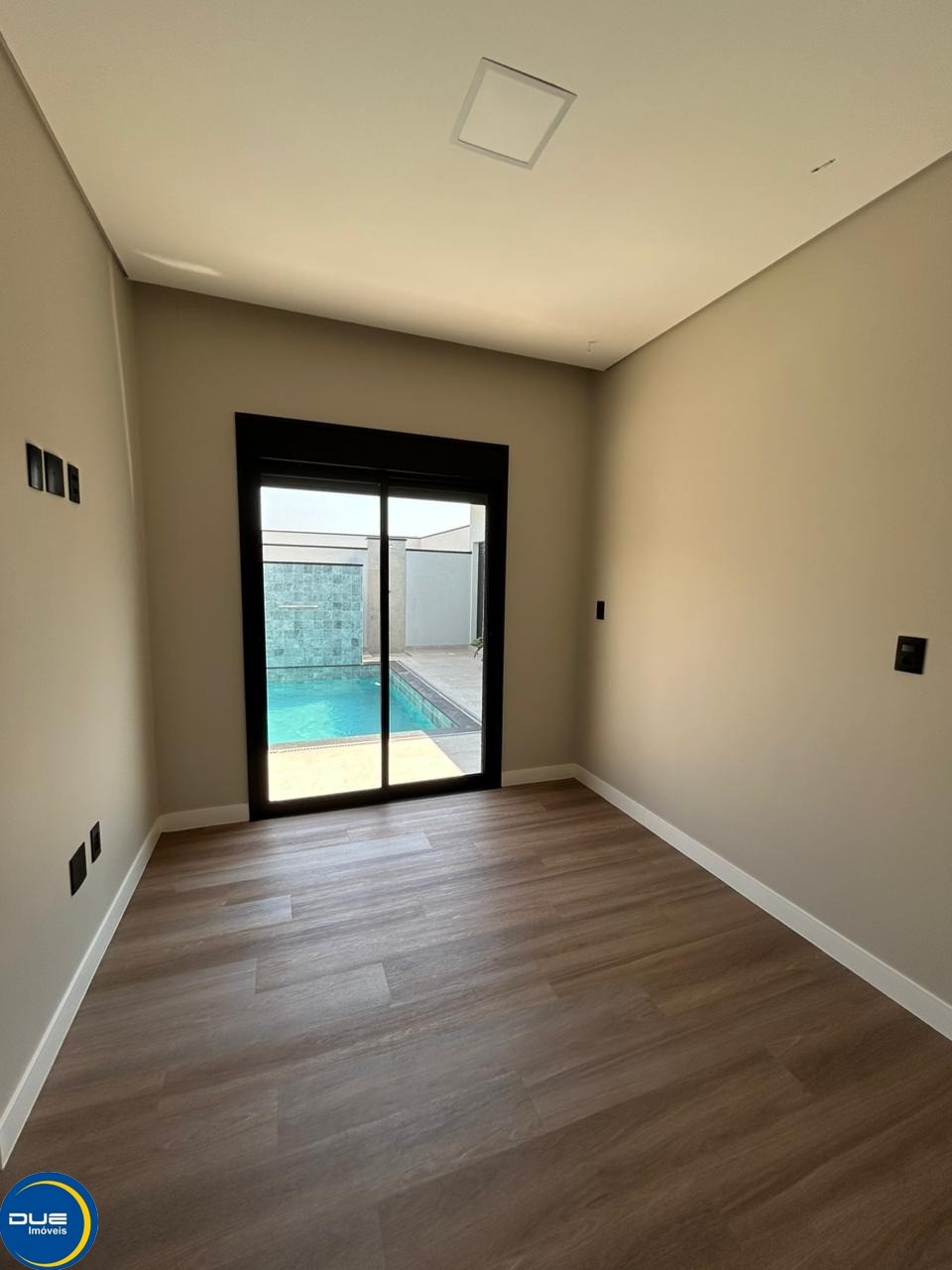 Casa à venda com 3 quartos, 300m² - Foto 16