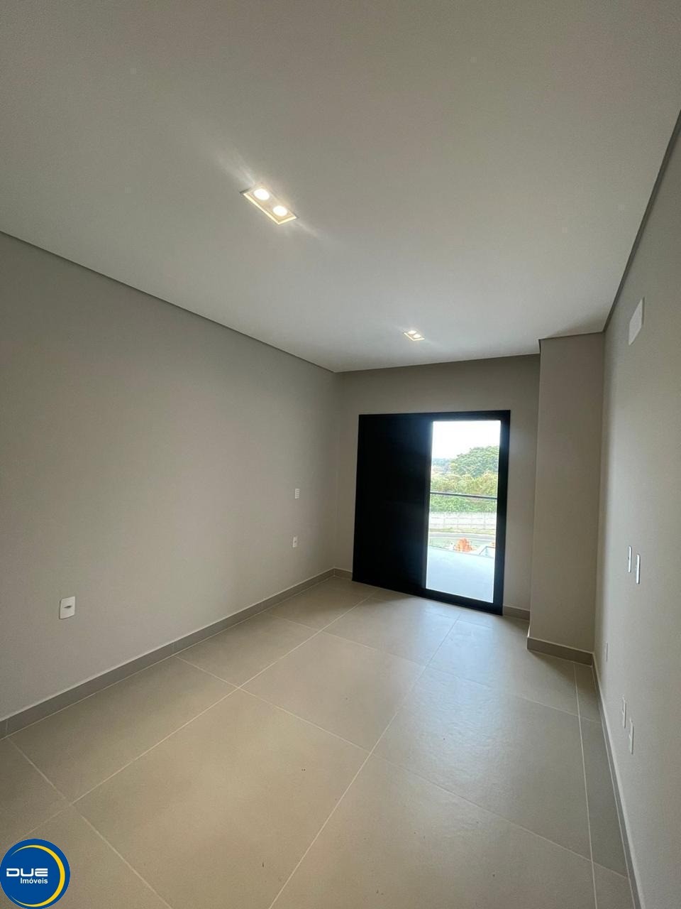 Casa à venda com 3 quartos, 306m² - Foto 28