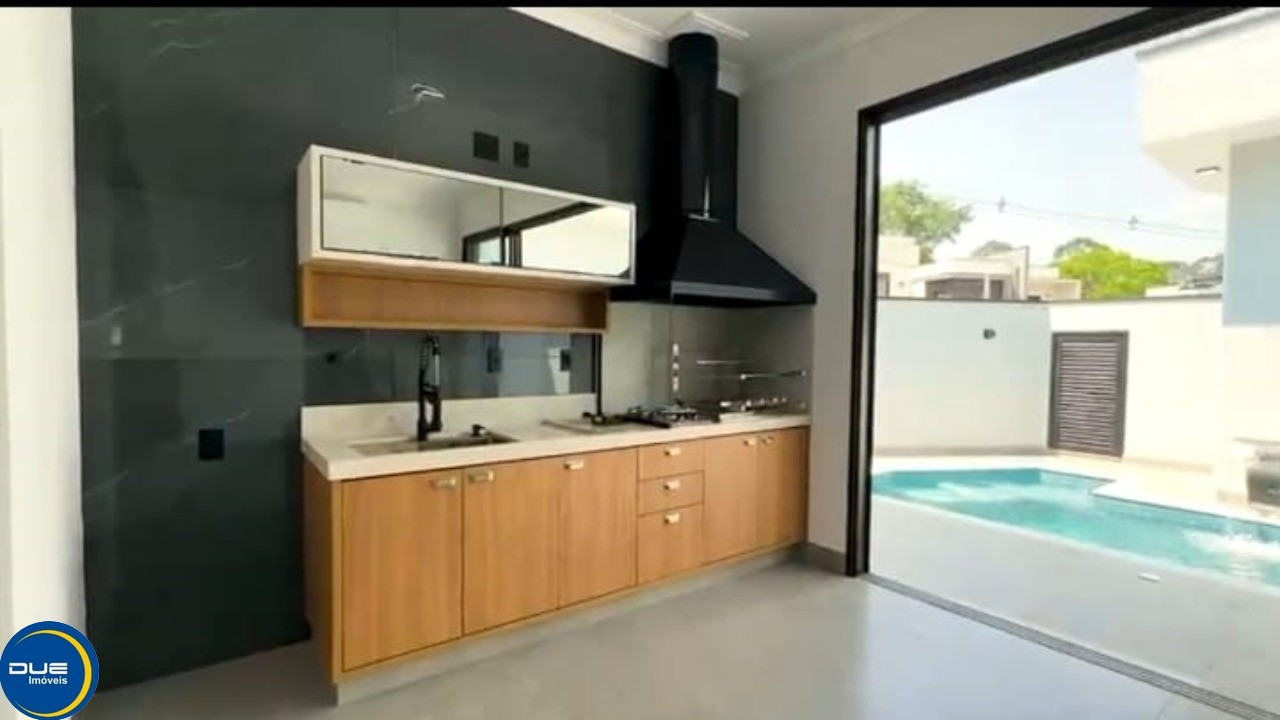 Casa à venda com 3 quartos, 331m² - Foto 5