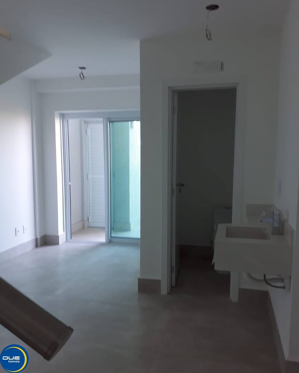 Apartamento à venda e aluguel com 1 quarto, 66m² - Foto 2