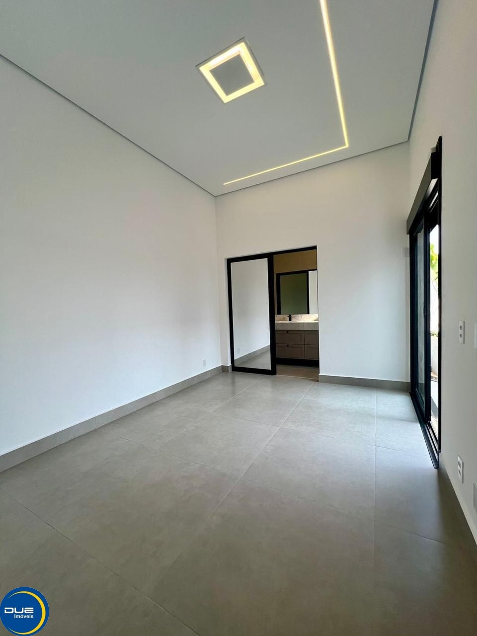 Casa à venda com 3 quartos, 250m² - Foto 29