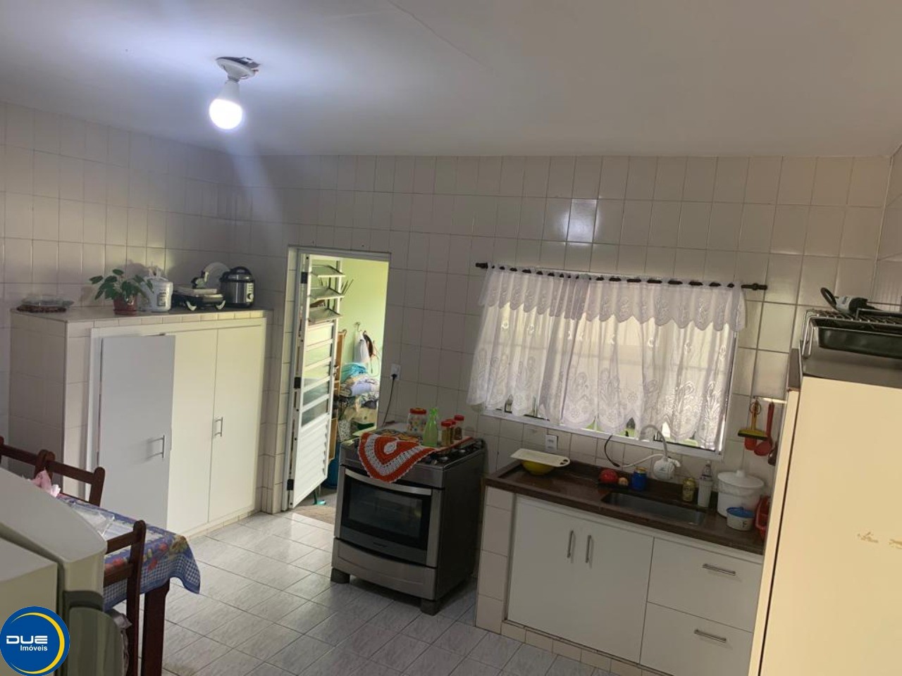 Casa à venda com 3 quartos, 200m² - Foto 4