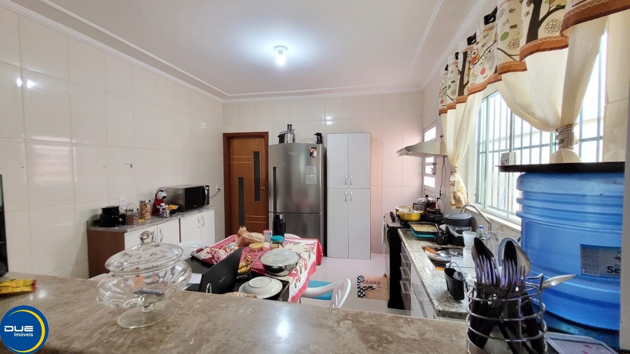 Casa à venda com 3 quartos, 140m² - Foto 12