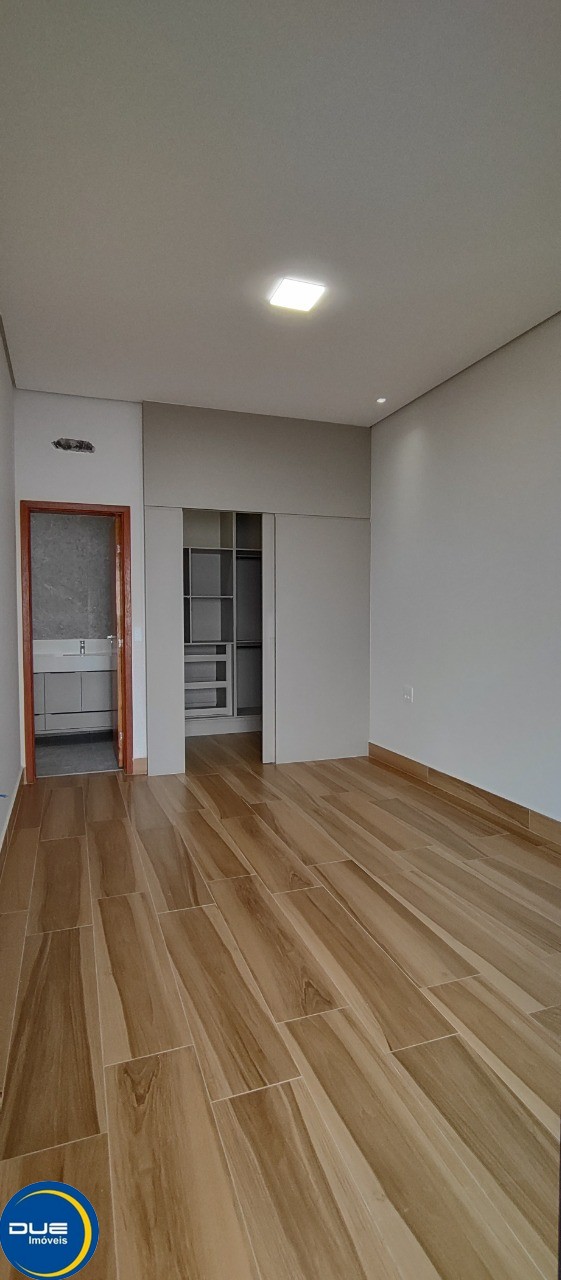 Casa à venda com 3 quartos, 300m² - Foto 34