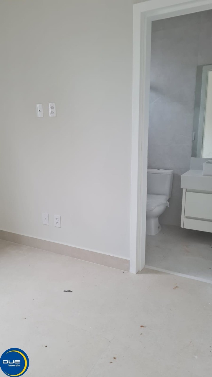 Casa à venda com 3 quartos, 200m² - Foto 13