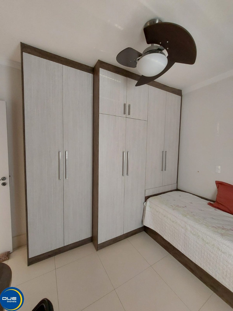 Apartamento à venda com 3 quartos, 98m² - Foto 4