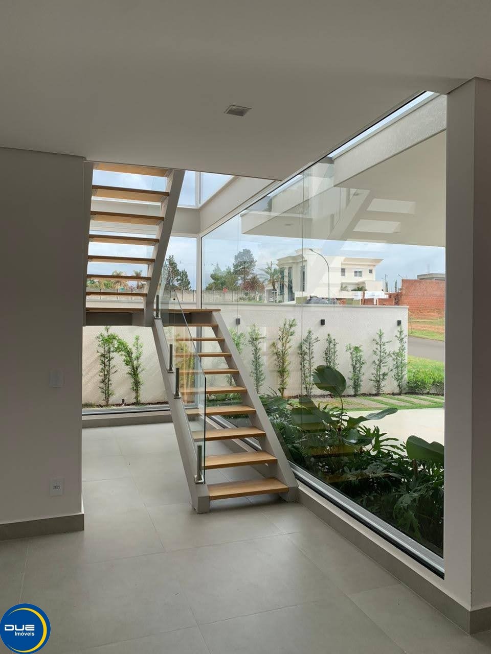 Casa à venda com 3 quartos, 300m² - Foto 46