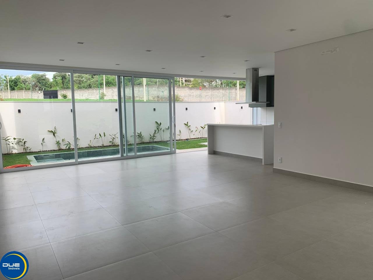 Casa à venda com 3 quartos, 300m² - Foto 45