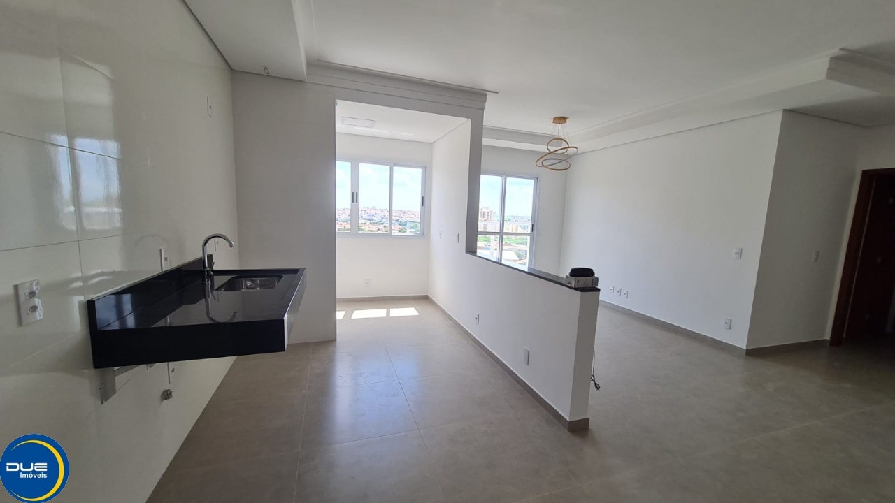 Apartamento à venda com 3 quartos, 94m² - Foto 1