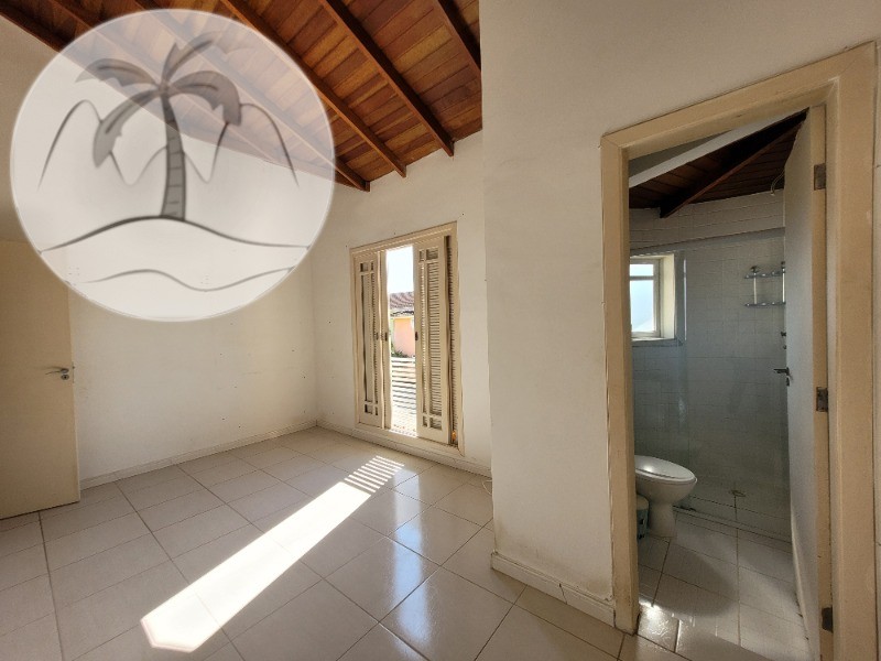 Casa à venda com 2 quartos, 70m² - Foto 6