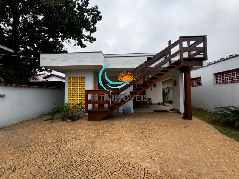 Casa à venda com 3 quartos, 270m² - Foto 1