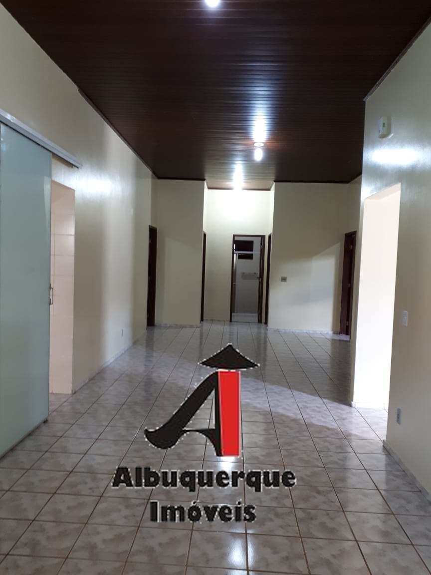 Casa à venda com 4 quartos, 350m² - Foto 12