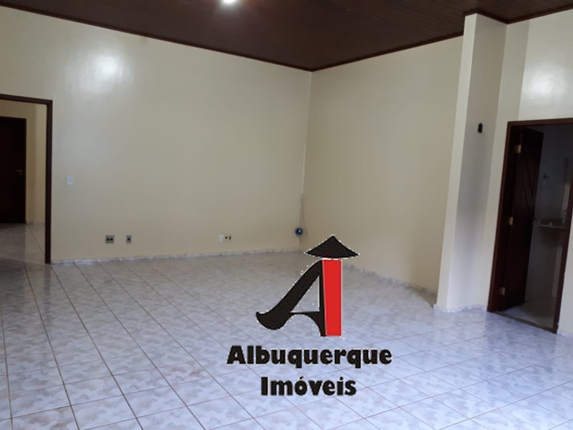 Casa à venda com 4 quartos, 350m² - Foto 19