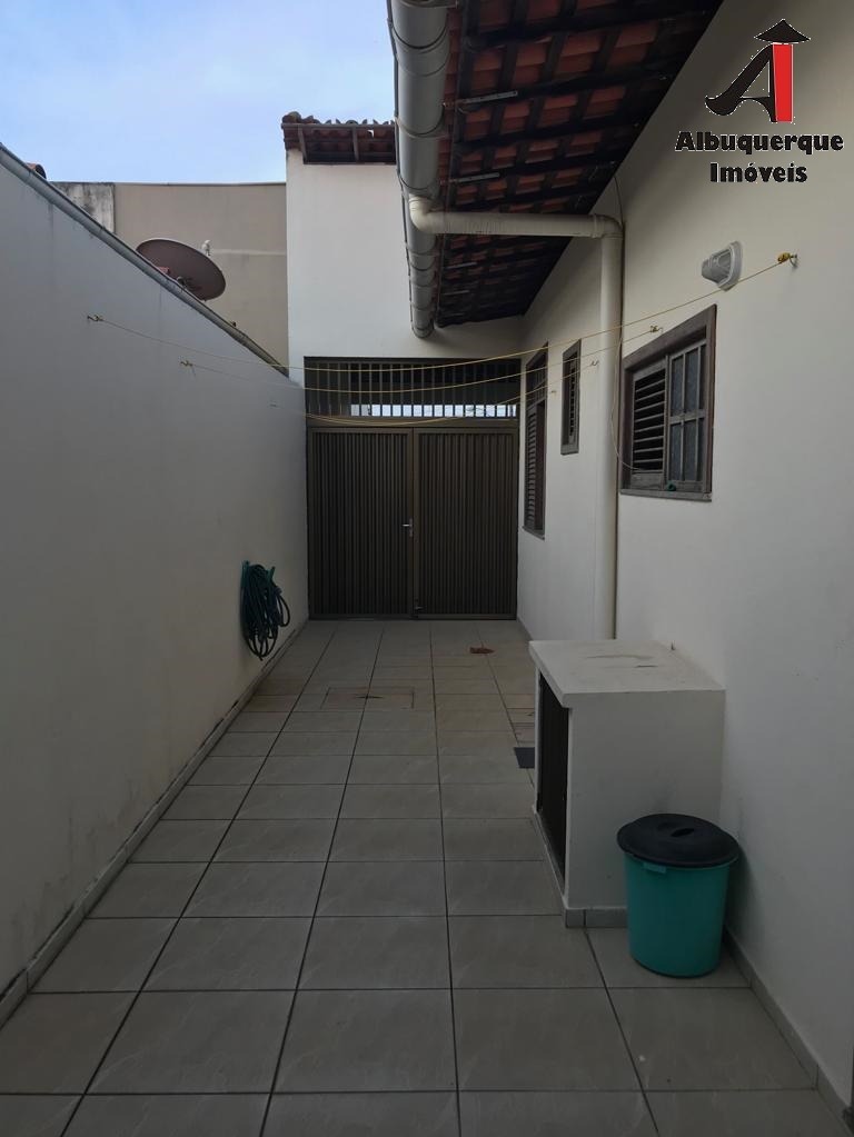 Prédio Inteiro à venda com 3 quartos, 300m² - Foto 8