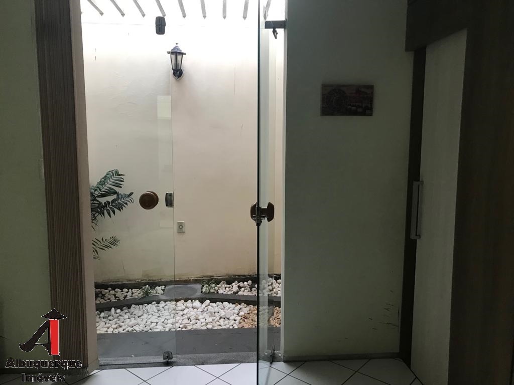 Prédio Inteiro à venda com 3 quartos, 300m² - Foto 16