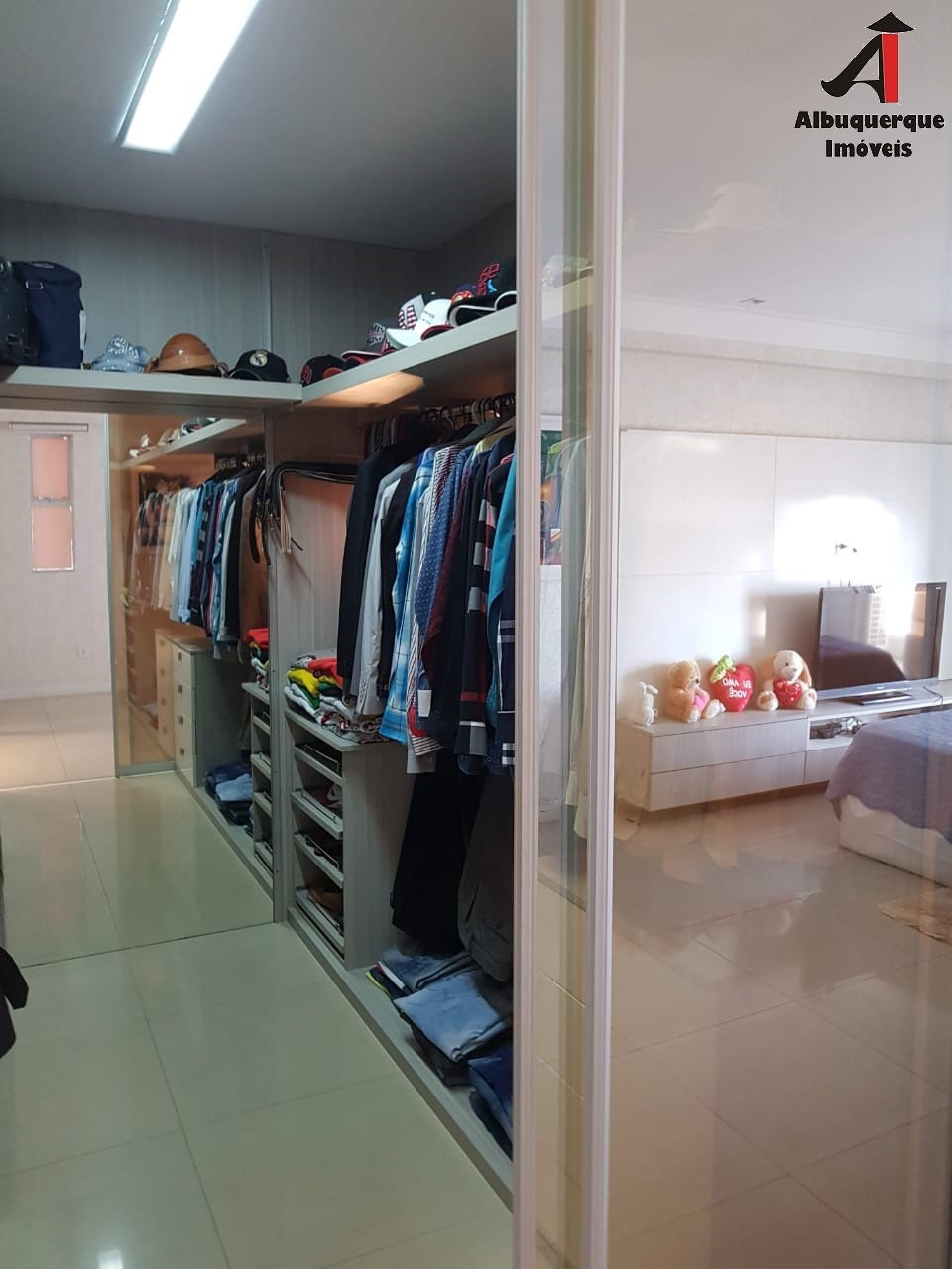 Apartamento à venda com 3 quartos, 137m² - Foto 11