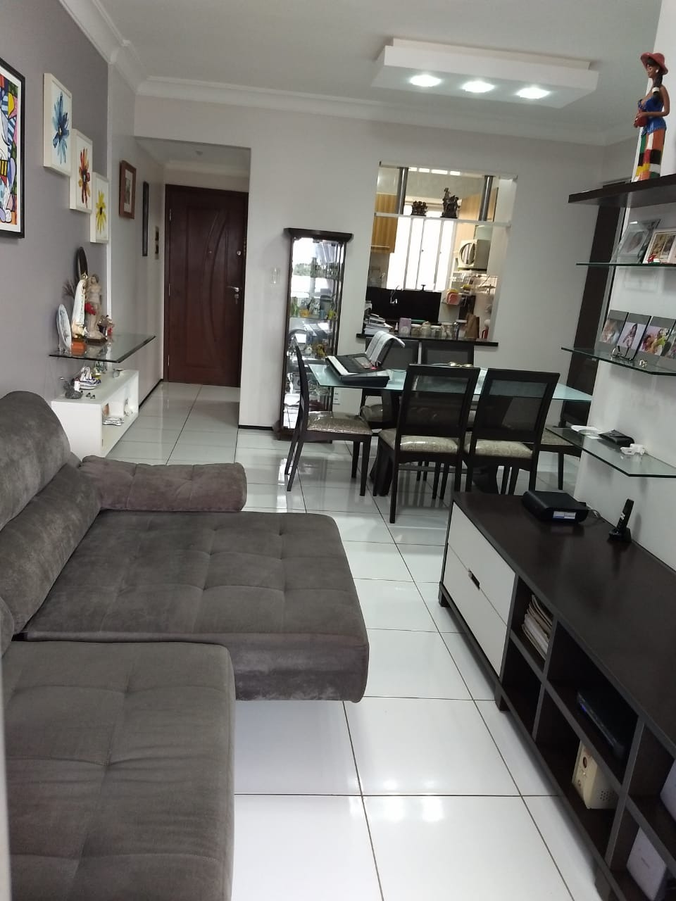 Apartamento à venda com 3 quartos, 104m² - Foto 2