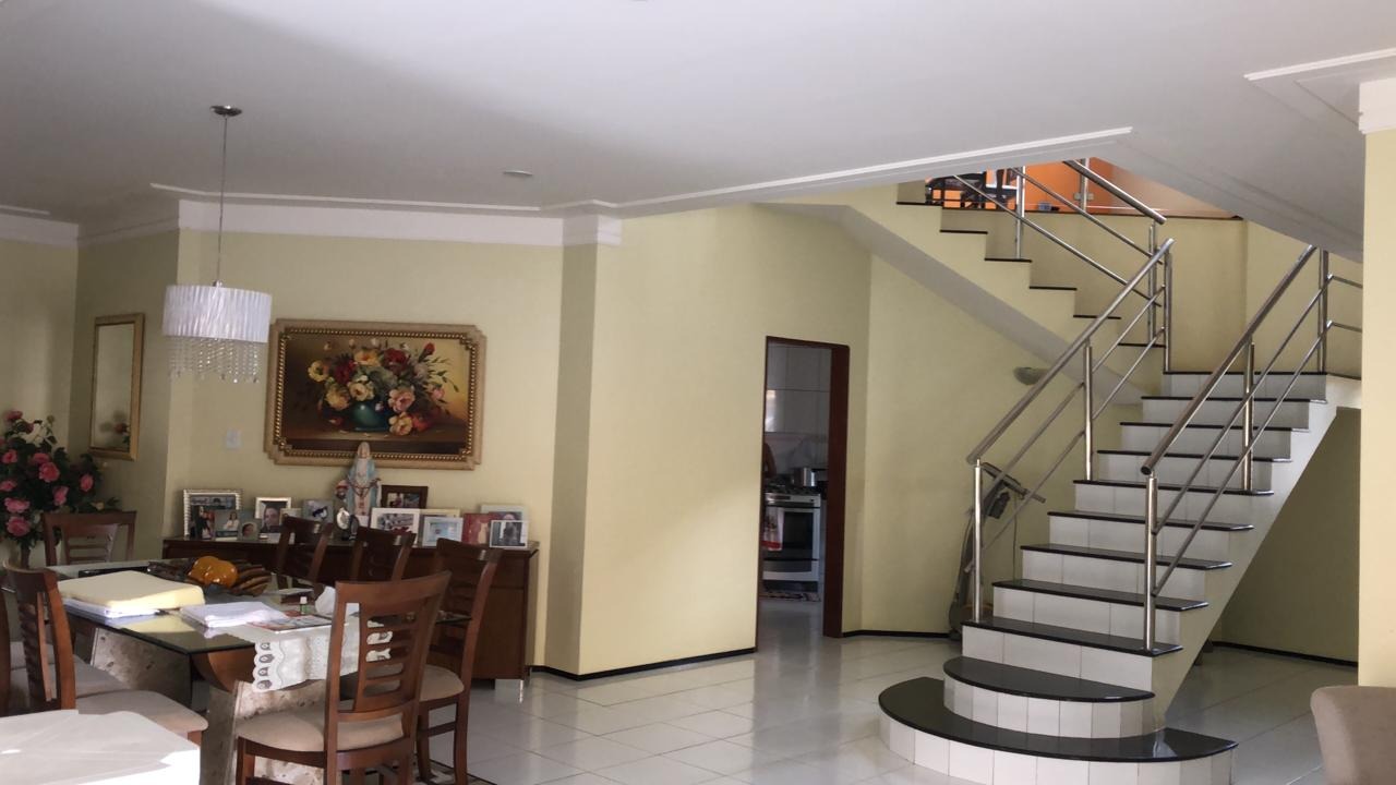 Casa à venda com 5 quartos, 470m² - Foto 1