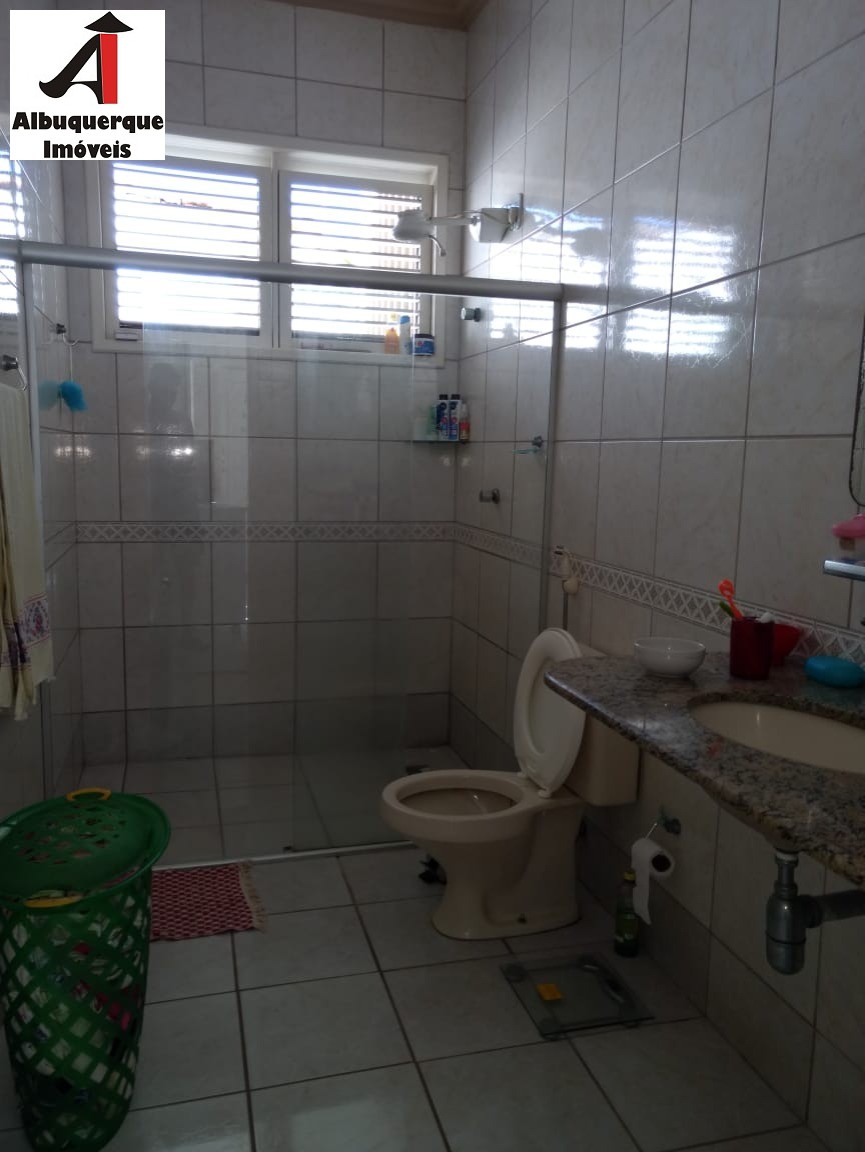 Casa à venda com 3 quartos, 12m² - Foto 18