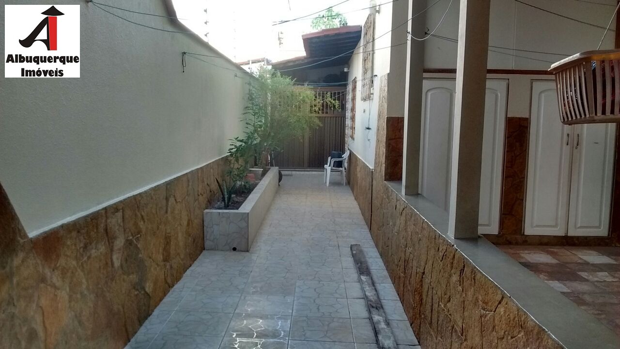 Casa à venda com 5 quartos, 380m² - Foto 7