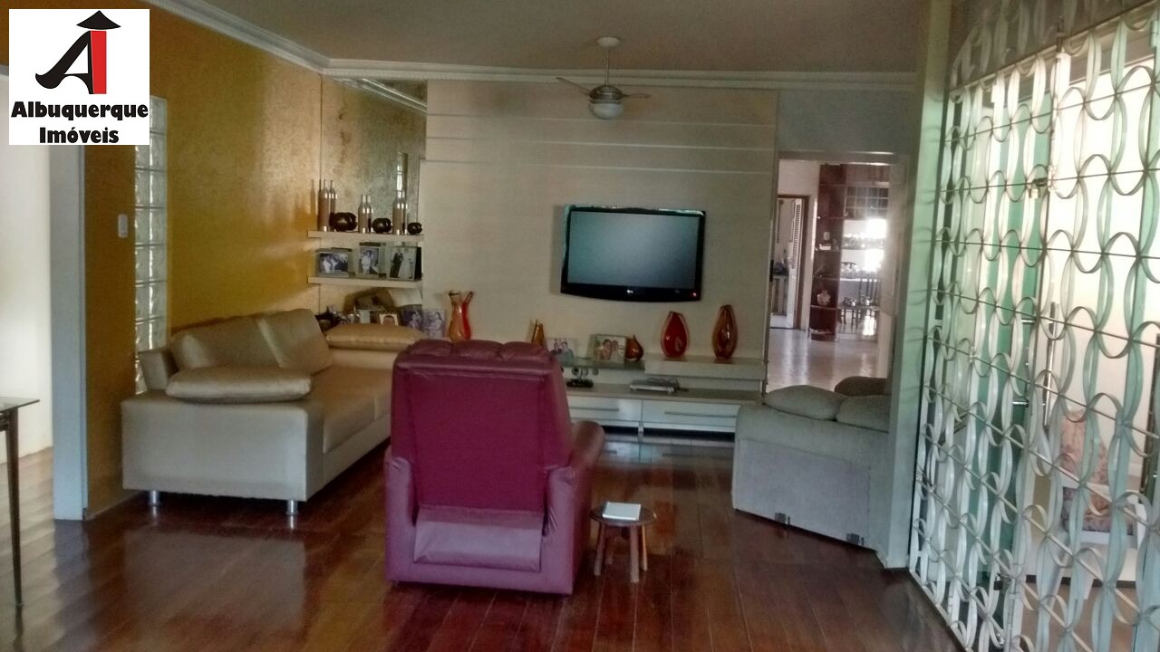 Casa à venda com 5 quartos, 380m² - Foto 9